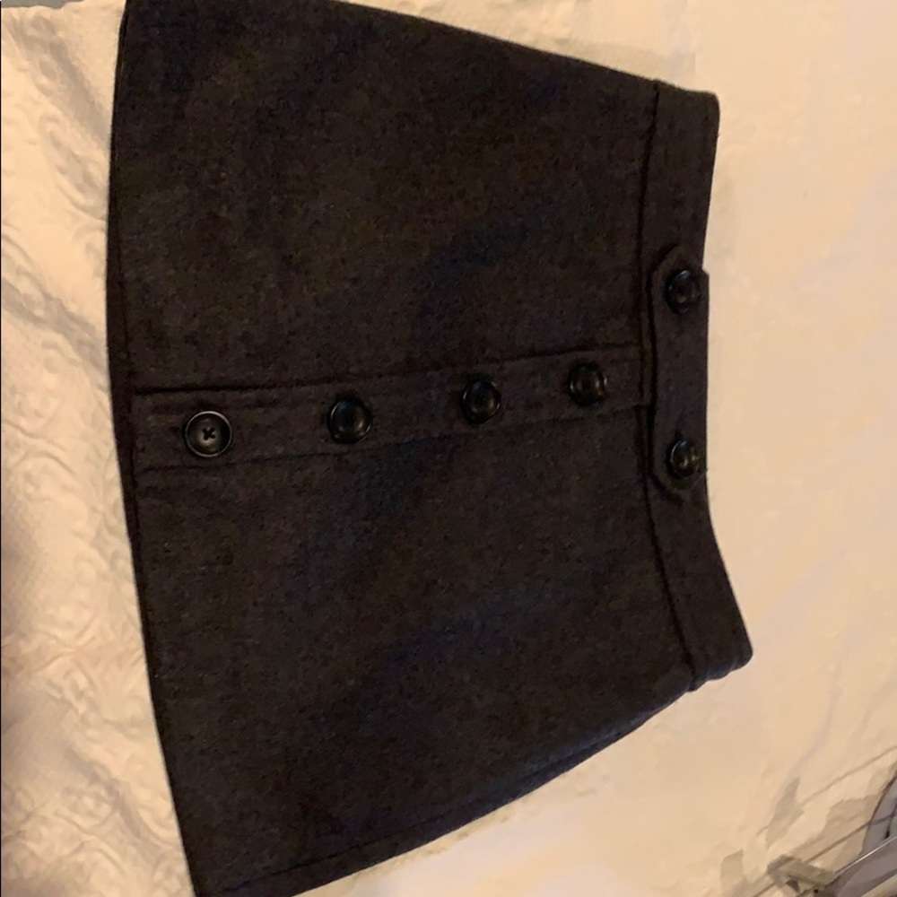 Gap Charcoal Grey Skirt...very cute!